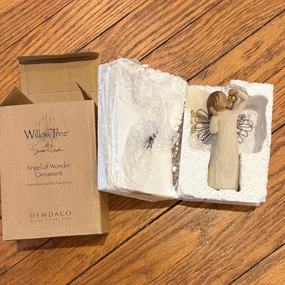 Willow Tree Angel of wonder ornament